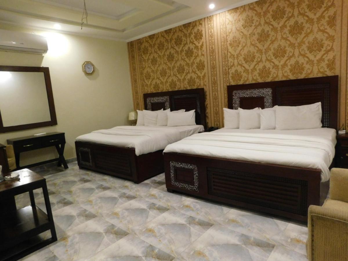 Hotel S.R. Lounge Мултан Екстер'єр фото