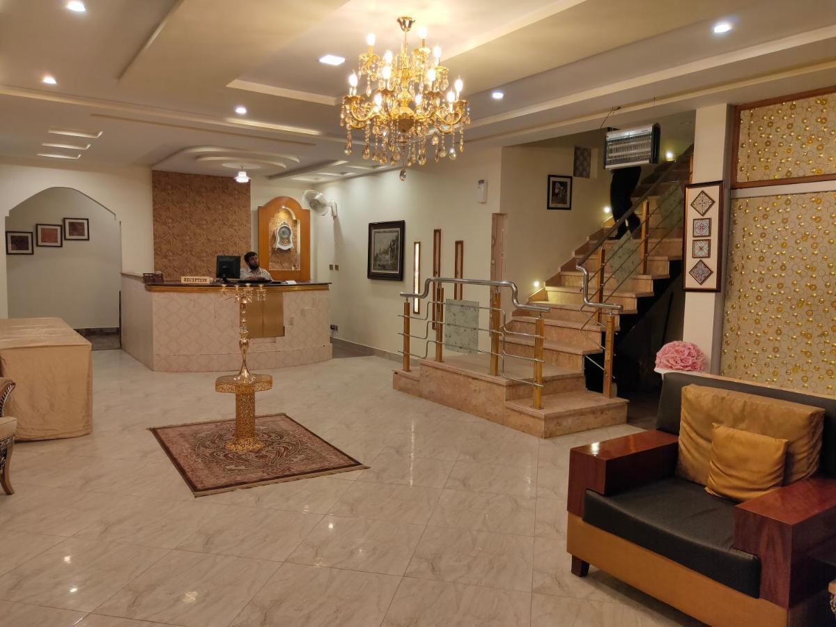Hotel S.R. Lounge Мултан Екстер'єр фото